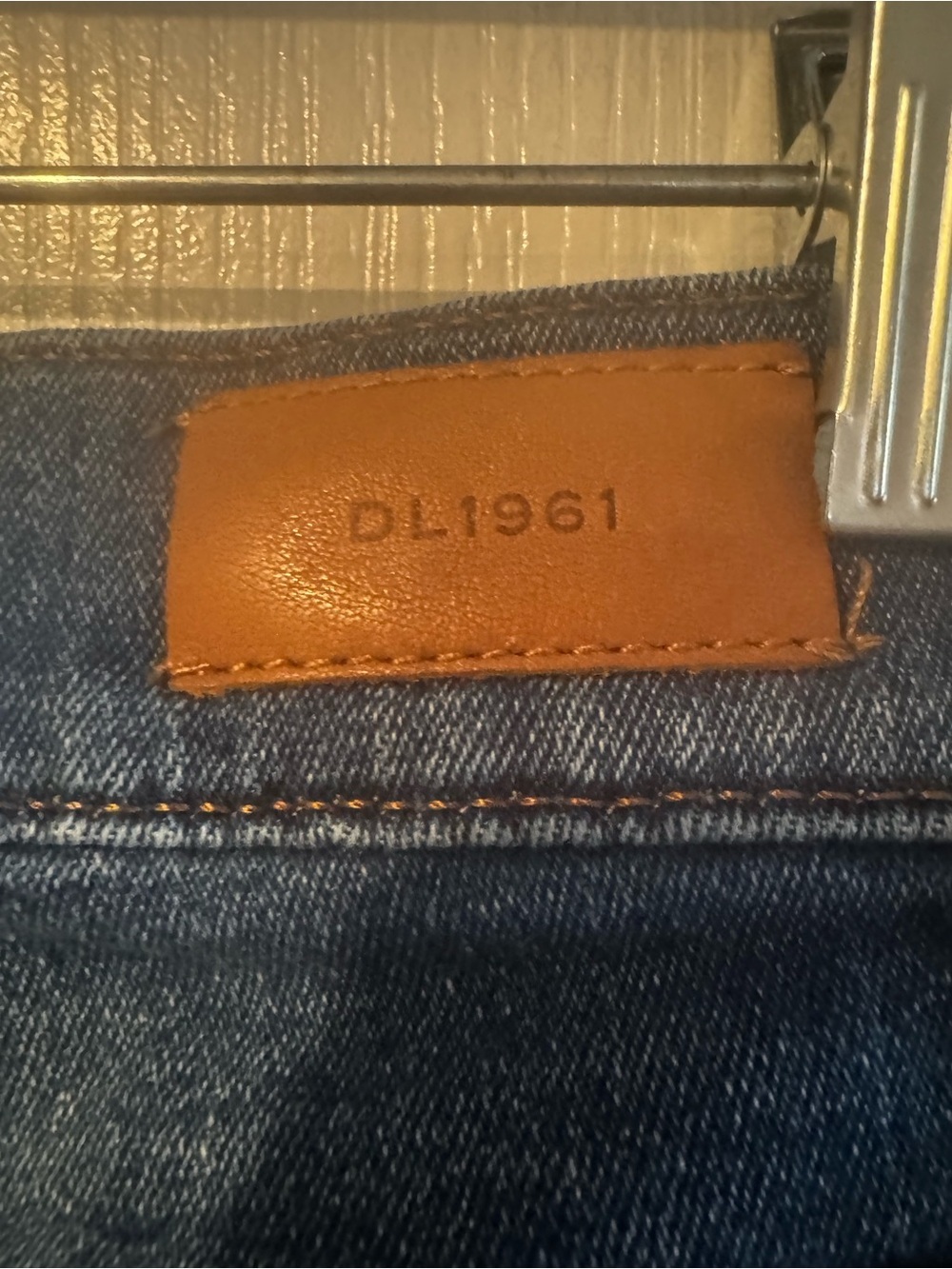 DL1961 Medium Wash Bridget Boot High-Rise Jeans - Size 28P - Picture 5 of 6